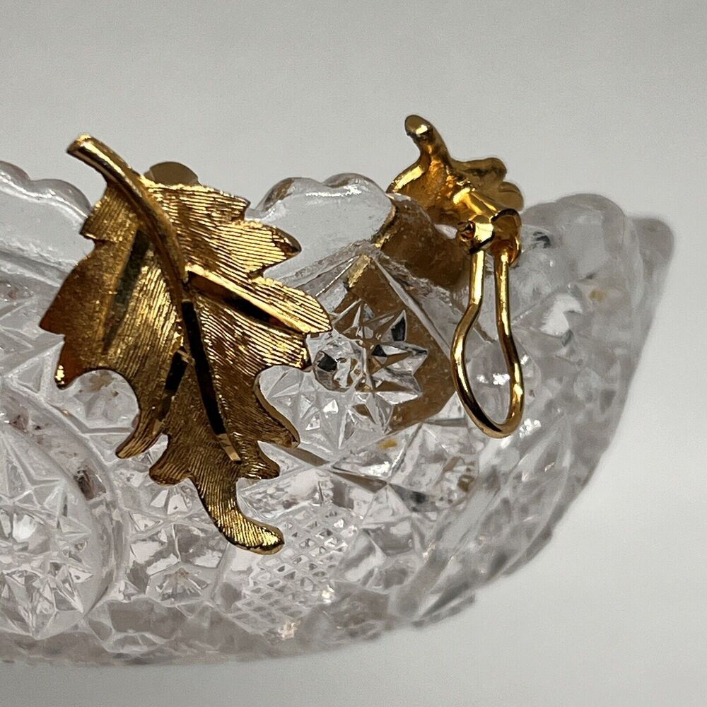 Vintage Signed BSK Brushed Leaves Gold Tone Clip On Earrings
